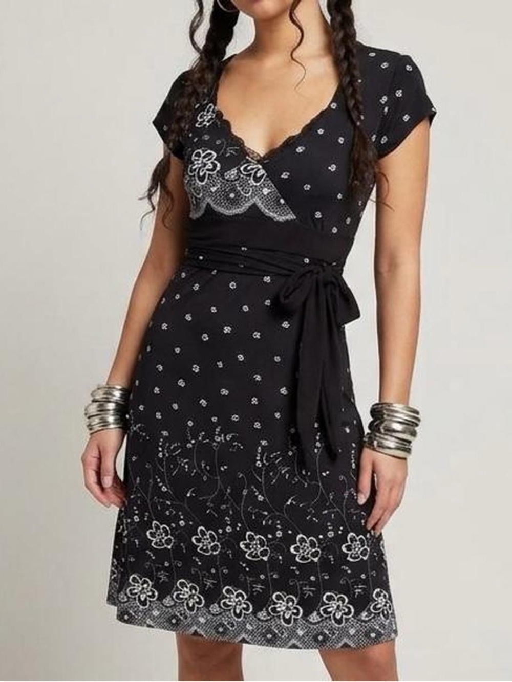 ⚡️10$ sale⚡️ Y2K Black & White Floral Midi Dress With Tie Waist Size XS